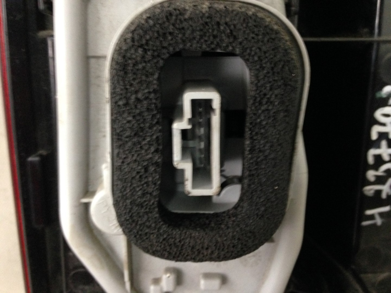 STOP SVJETLO CITROEN BERLINGO > 08-11 9680607880