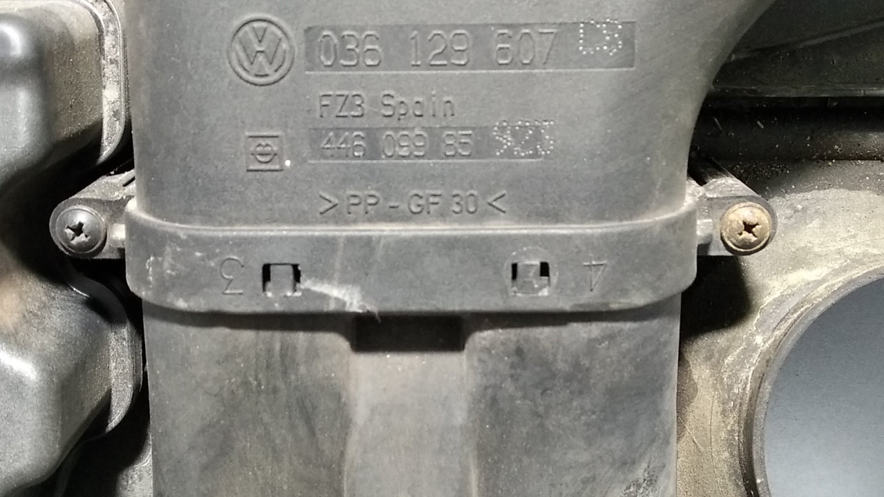 DIJELOVI KUCISTE FILTERA ZRAKA VW POLO > 01-05 44609985923