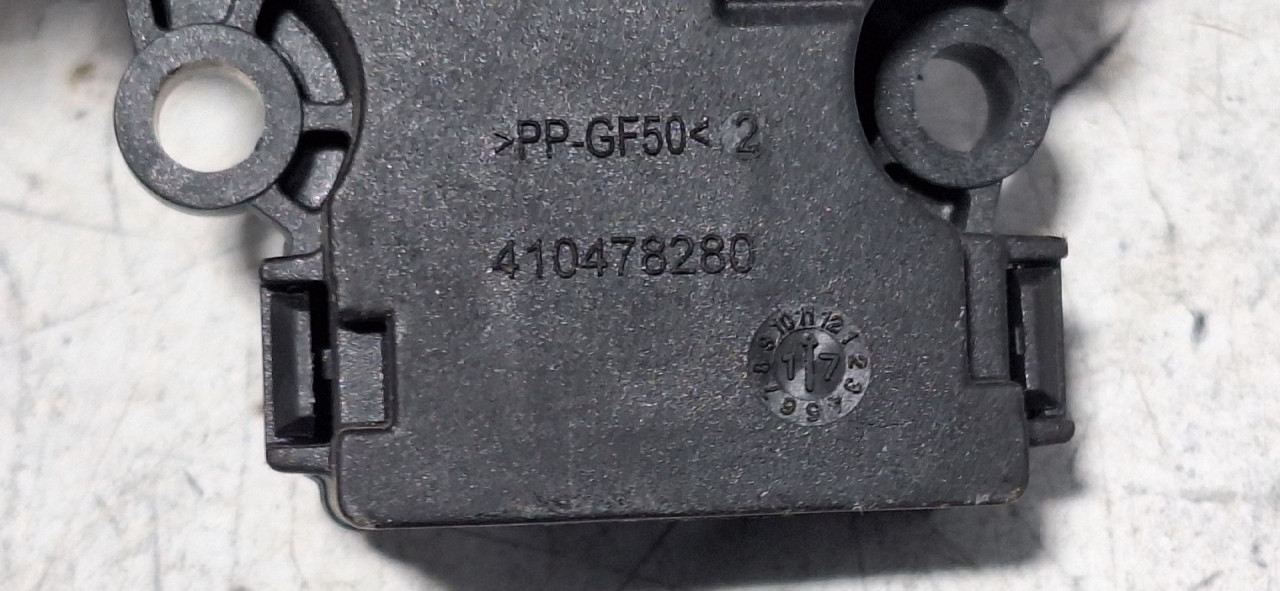 DIJELOVI MOTORIC KLAPNE AUDI Q5 (FY) > 17 - 20  410478280