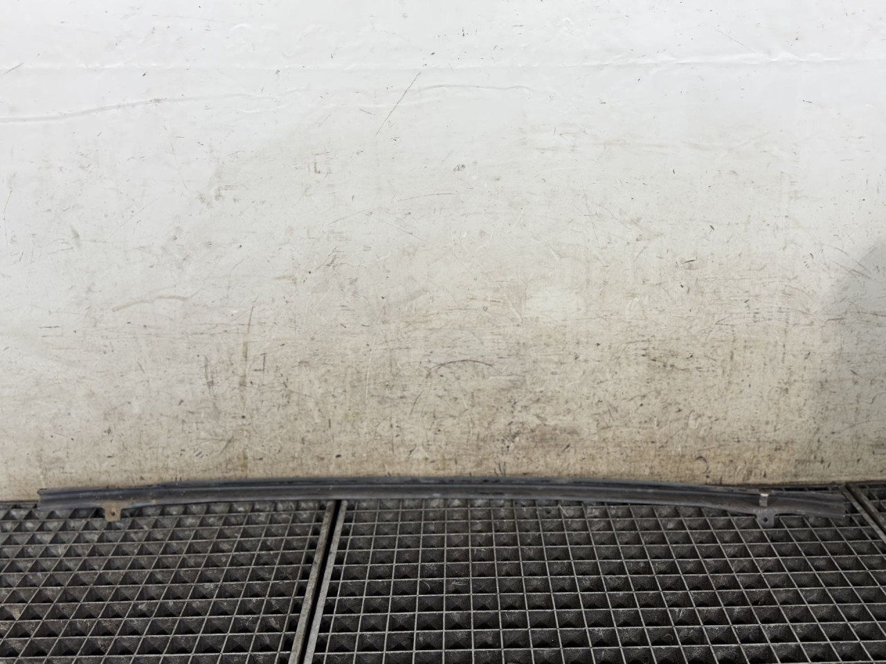 DIJELOVI NOSAC VW GOLF 7 > 12-16 2.0 5G0807651A