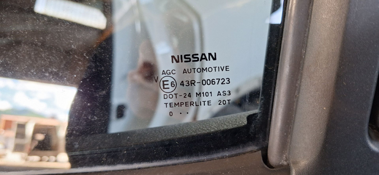 DIJELOVI STAKLO NISSAN JUKE > 11-14 1.5
