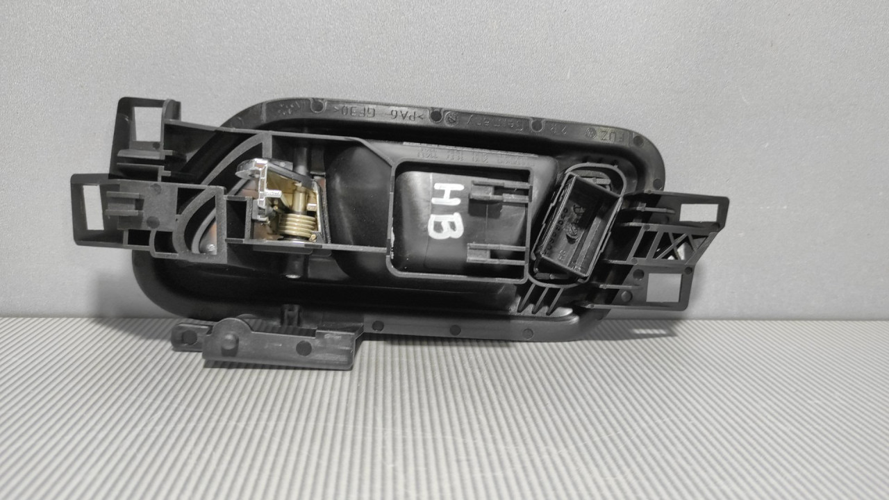 UNUTRASNJA RUCKA VRATA VW AMAROK > 11-16 2H0837114D