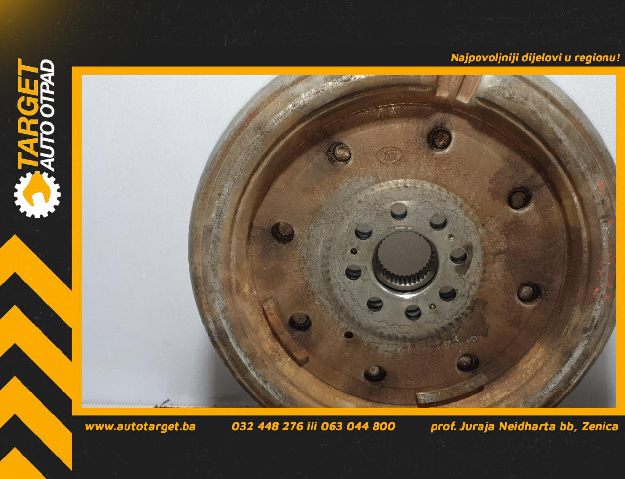 DIJELOVI ZAMAJAC VW PASSAT B8 > 14- 04L105266D