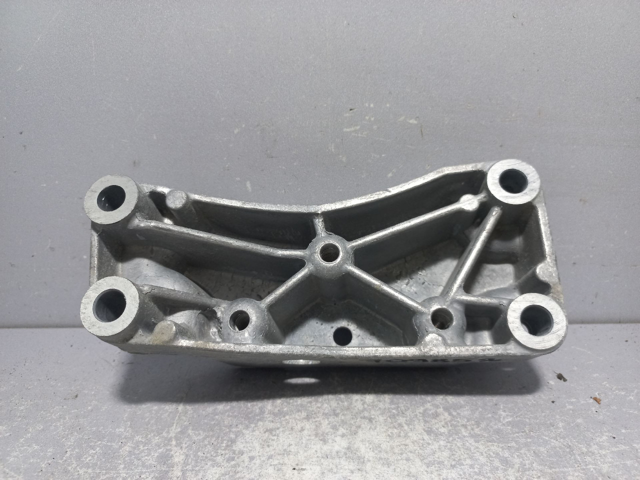NOSAC MJENJACA VW PASSAT B6 > 05-10 1K0199117AM