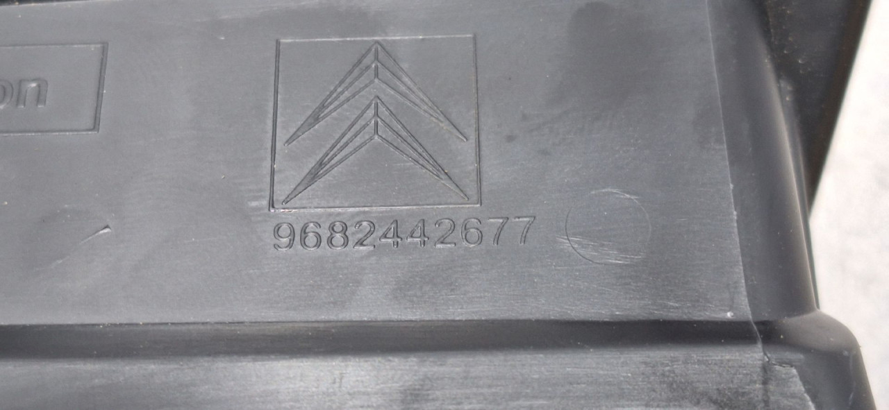 DIJELOVI RESETKA VENTILACIJE CITROEN C5 > 08-10 2.0 9682442677