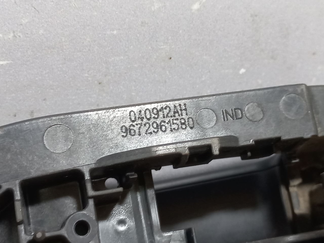 RUCKA VRATA CITROEN BERLINGO > 12-15 9672961580