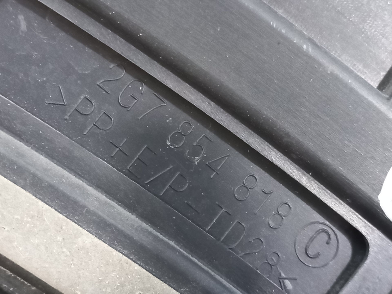 DIJELOVI RUB BLATOBRANA VW TAIGO > 20- 2G7854818C