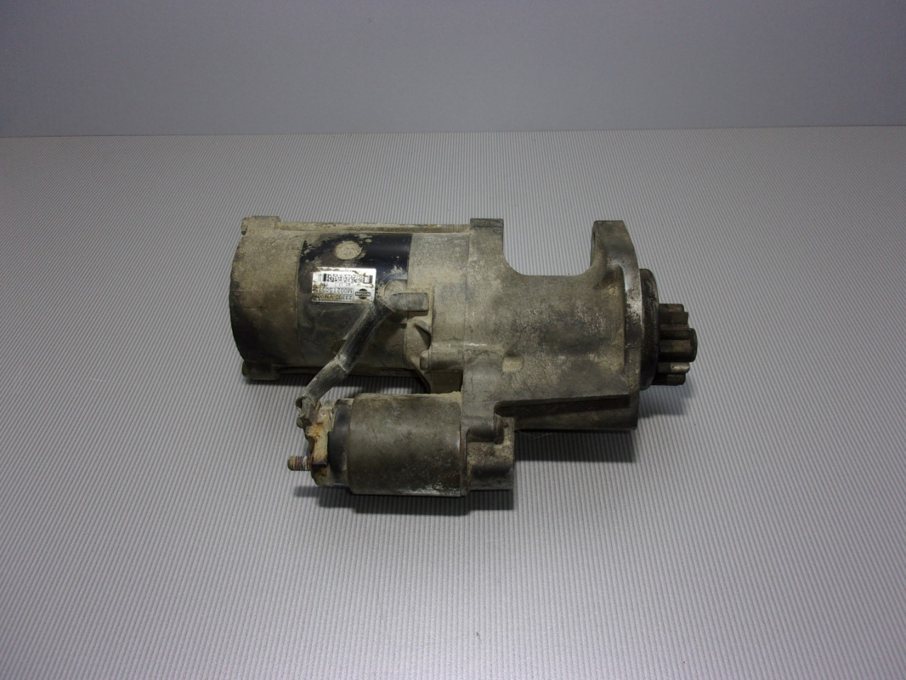 DIJELOVI ALNASER NISSAN NAVARA > 02-04 2.5 23300VM00A 23300VM00A