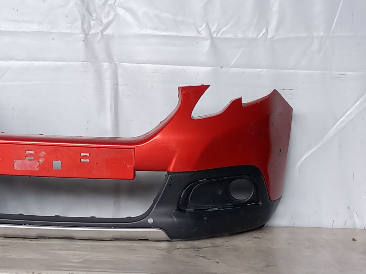 DIJELOVI BRANIK PEUGEOT 2008 > 13-16 9802521077