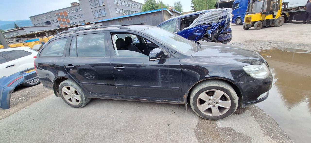 DIJELOVI SKODA OCTAVIA > 08-13 1.9 Dizel BXE MOTOR