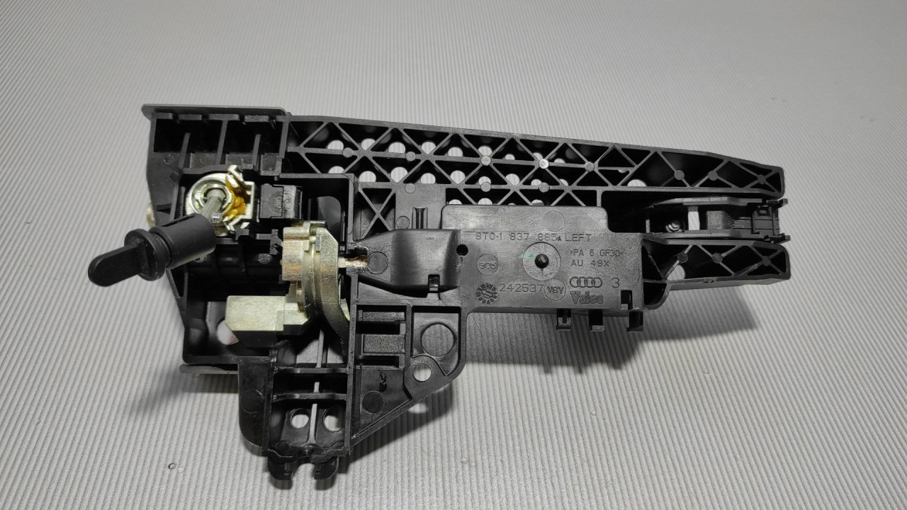 RUCKA VRATA AUDI A4 (B8) > 07-11 8T0837885A