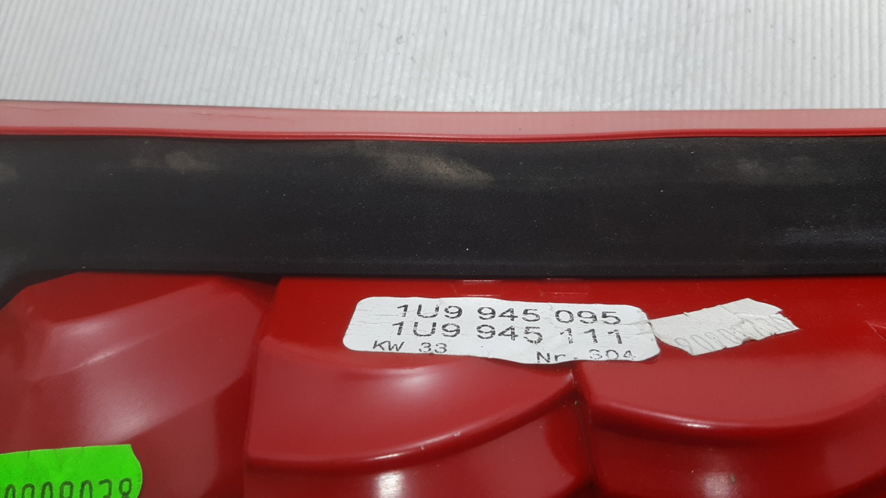STOP SVJETLO SKODA OCTAVIA > 00-04 1U9945095