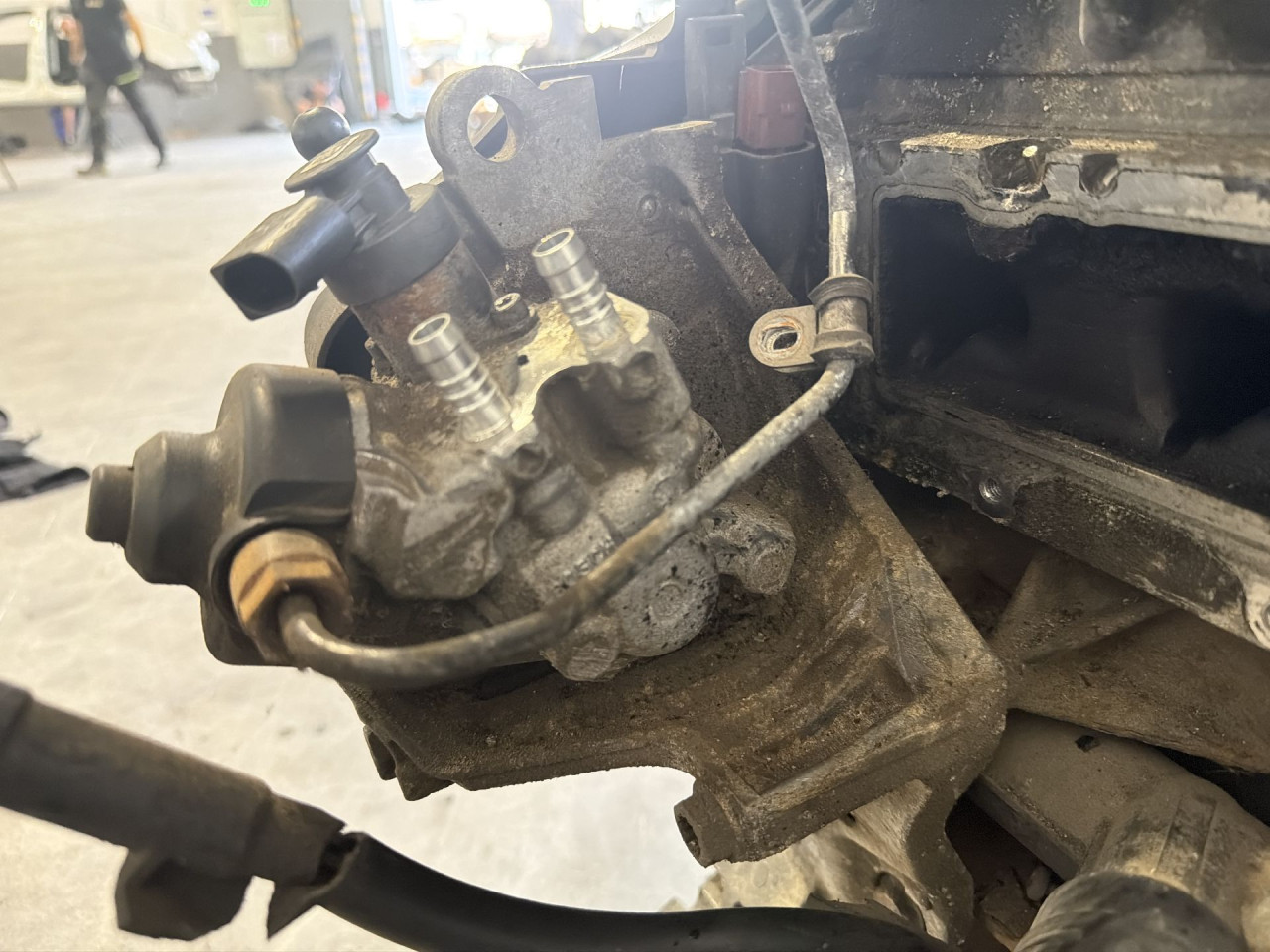 PUMPA VISOKOG PRITISKA VW PASSAT B8 > 14-19 04L130755D 0445010637