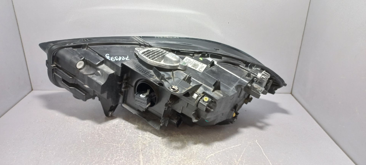 DIJELOVI FAR BMW SERIJA 1 (F40) > 19- 9482808