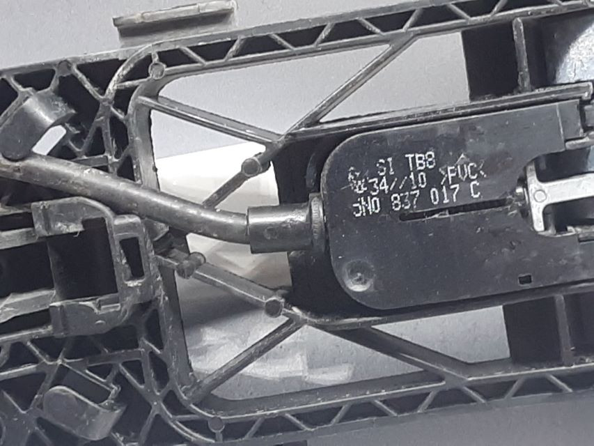 DIJELOVI RUCKA VRATA VW POLO > 09-14 5N0837017C