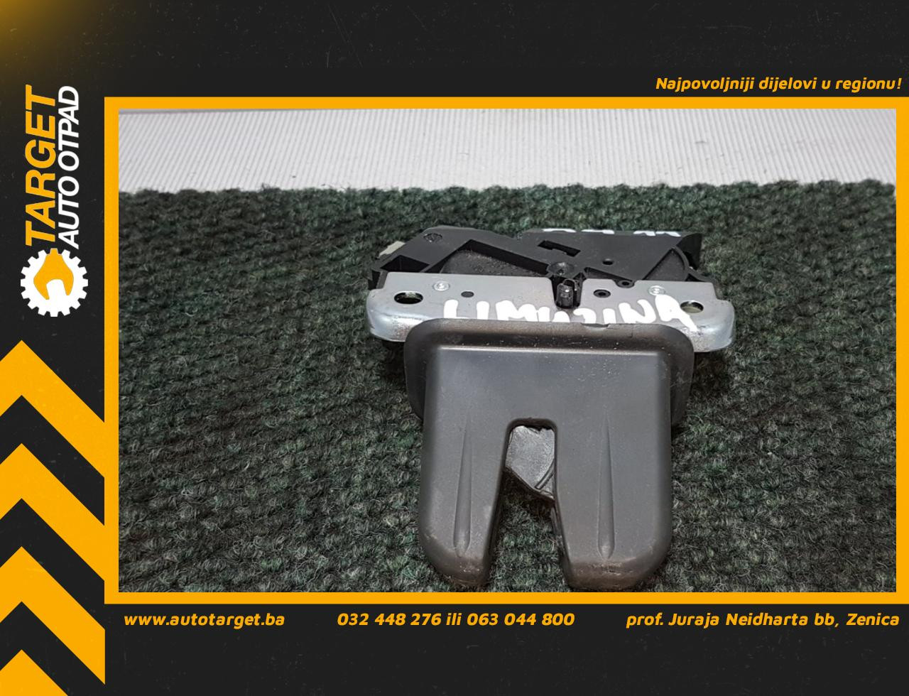 DIJELOVI BRAVA GEPEKA AUDI A4 (B8) > 07-11 4F5827505D