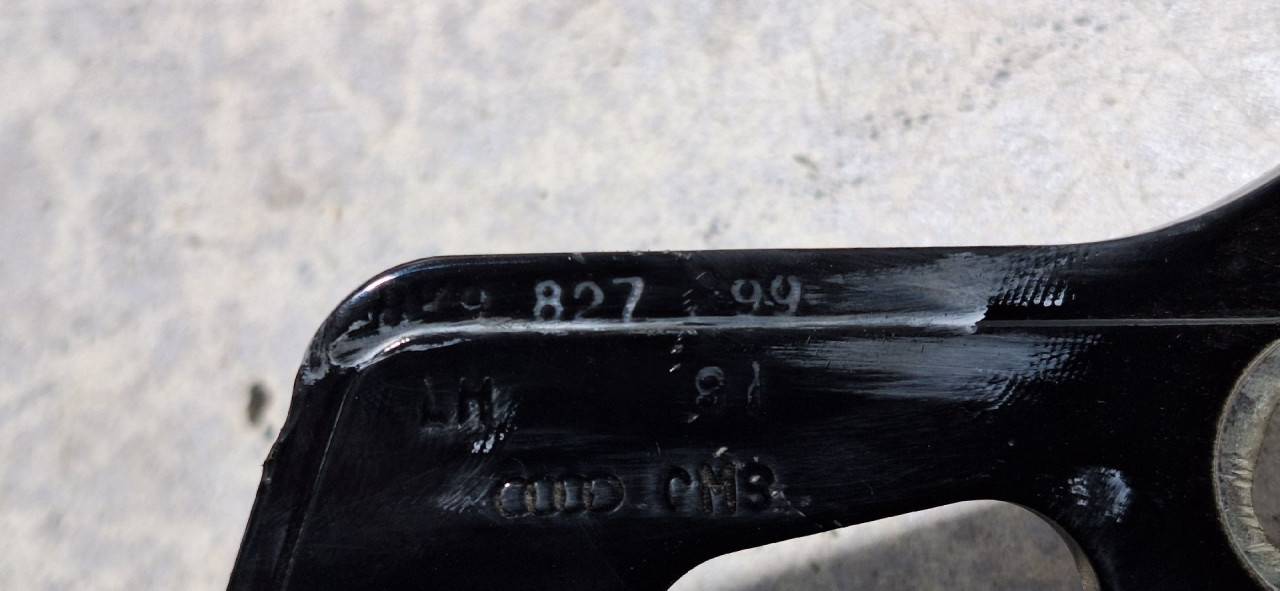 DIJELOVI BAGLAMA GEPEKA AUDI A4 (B8) > 12-15 8K9827299