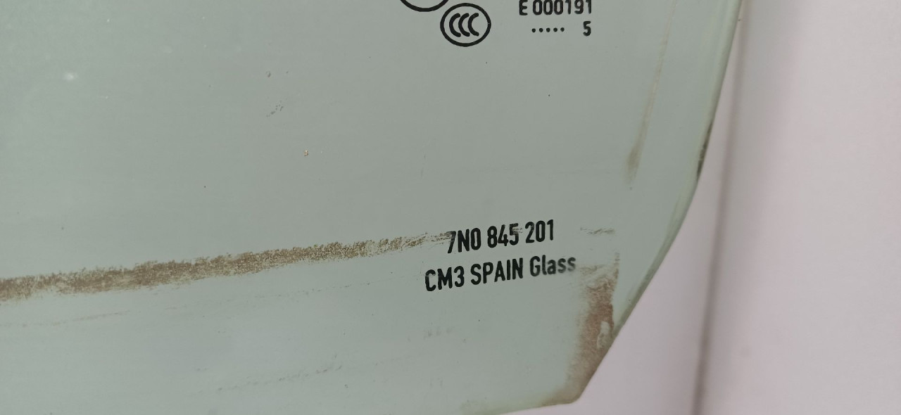 DIJELOVI STAKLO VW SHARAN > 10- 2.0 7N0845201
