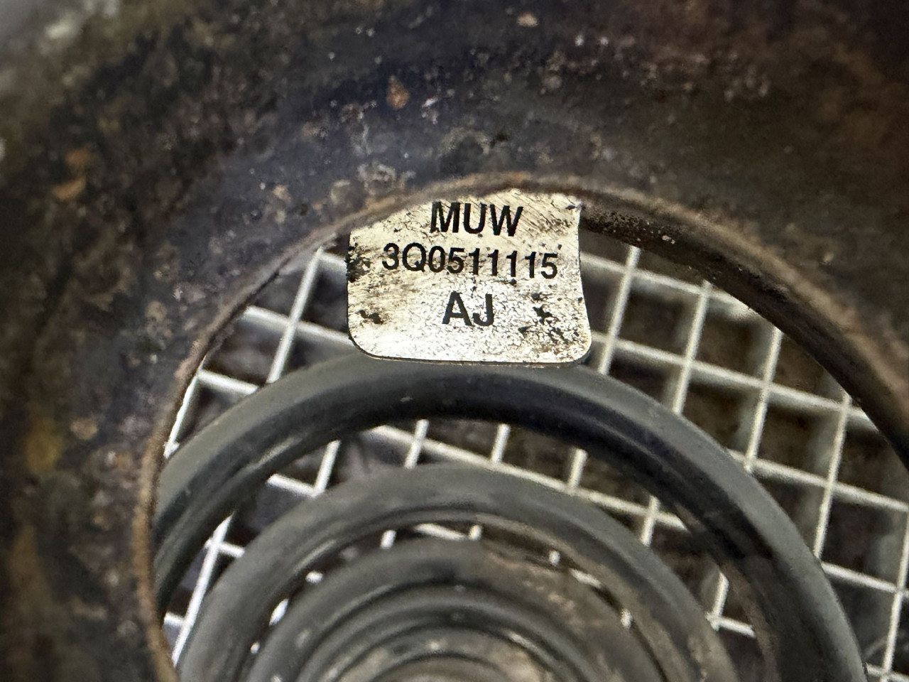 DIJELOVI OPRUGA AMORTIZERA VW PASSAT B8 > 14-19 1.6 3Q0511115AJ