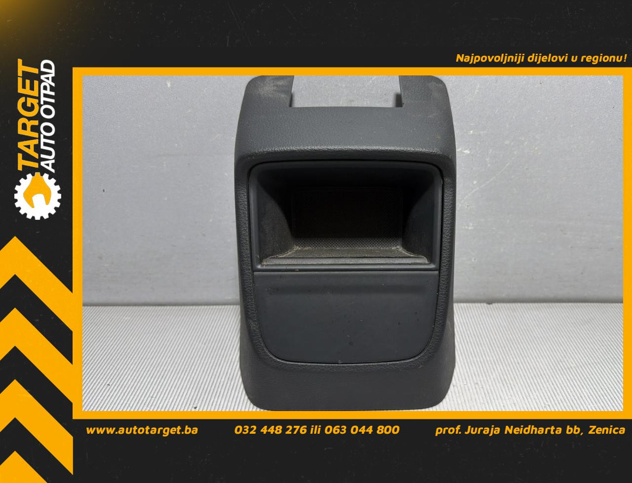 DIJELOVI PLASTIKA AUDI A3 (8VF/8VK) > 16-20 1.6 8V0864981