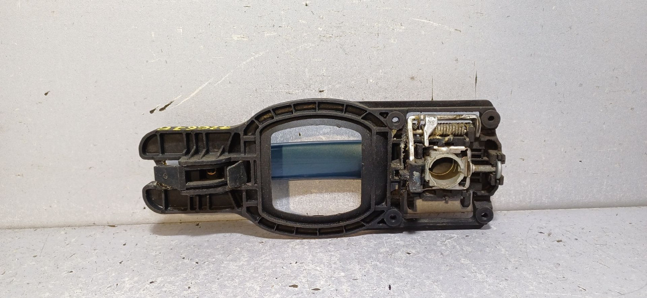 DIJELOVI RUCKA VRATA AUDI A2 > 99-05 8Z0839886A
