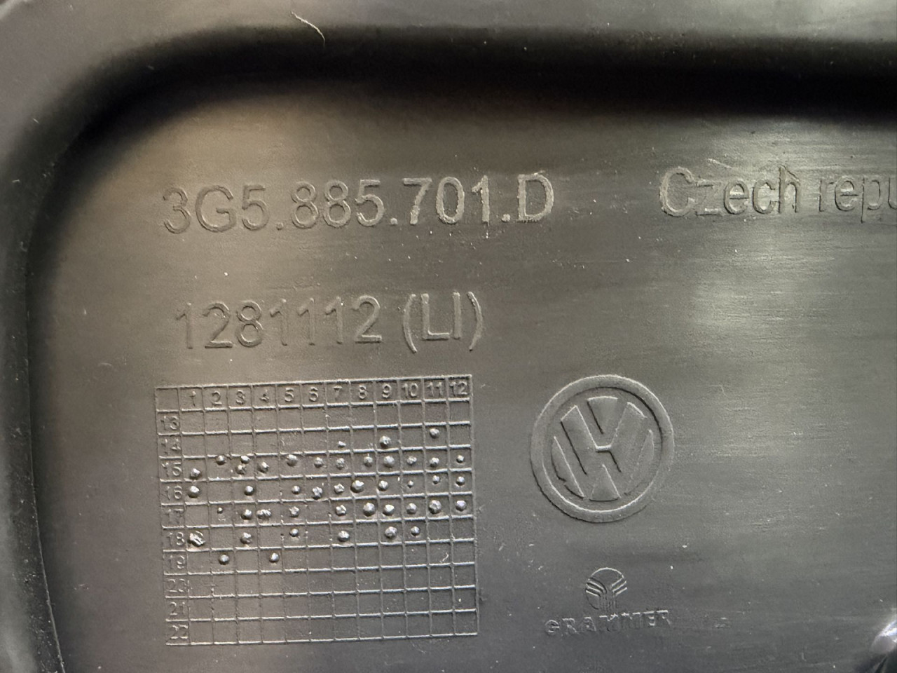 DIJELOVI AIRBAG SJEDISTA VW PASSAT B8 > 19 - 1.6 3G5885701D