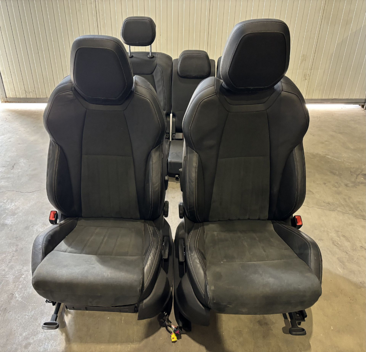 DIJELOVI SJEDISTA SKODA KAROQ > 17-