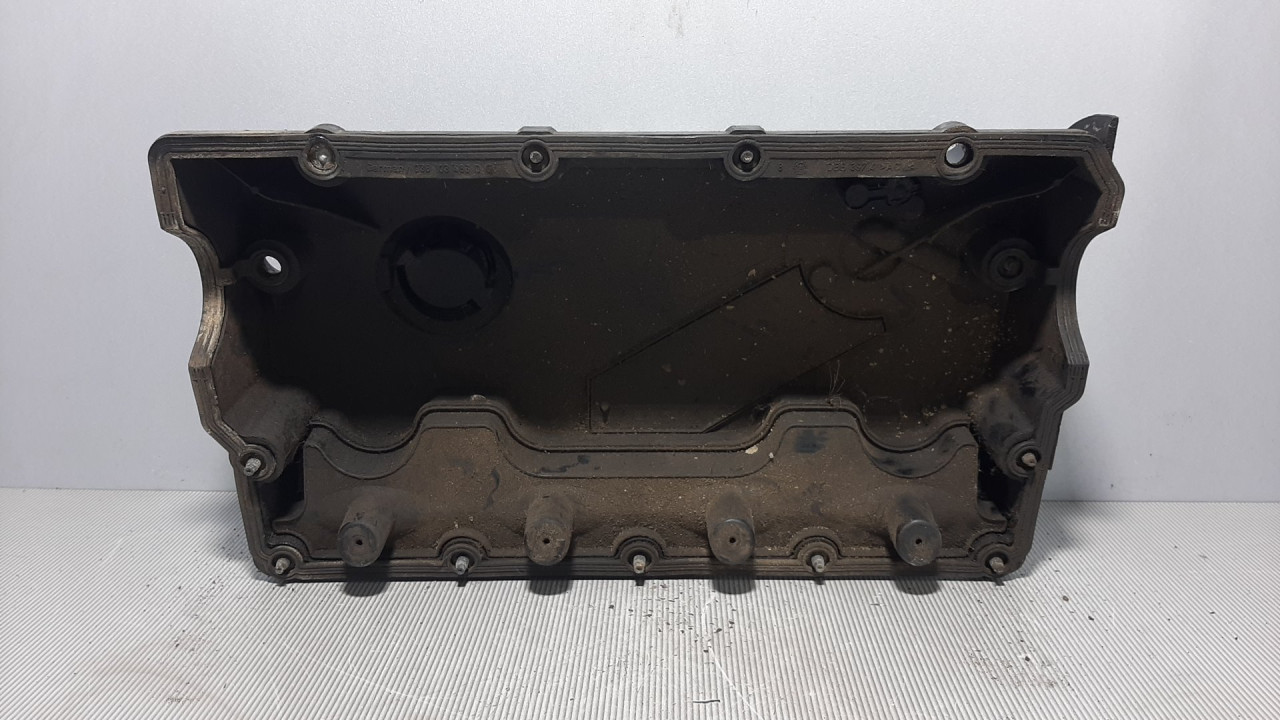 DIJELOVI DEKLO SKODA FABIA > 00-04 038103469