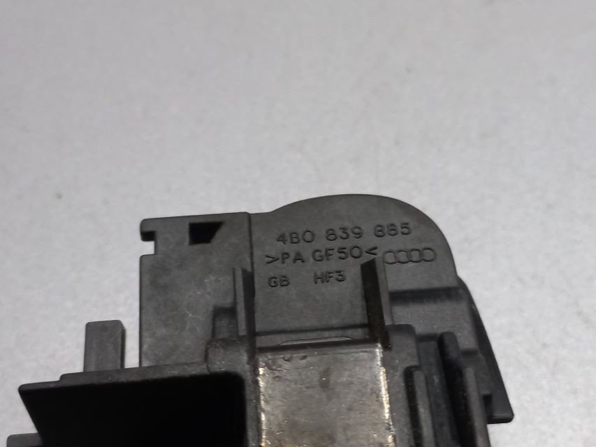 RUCKA VRATA AUDI A4 (B6) > 00-04 4B0839885