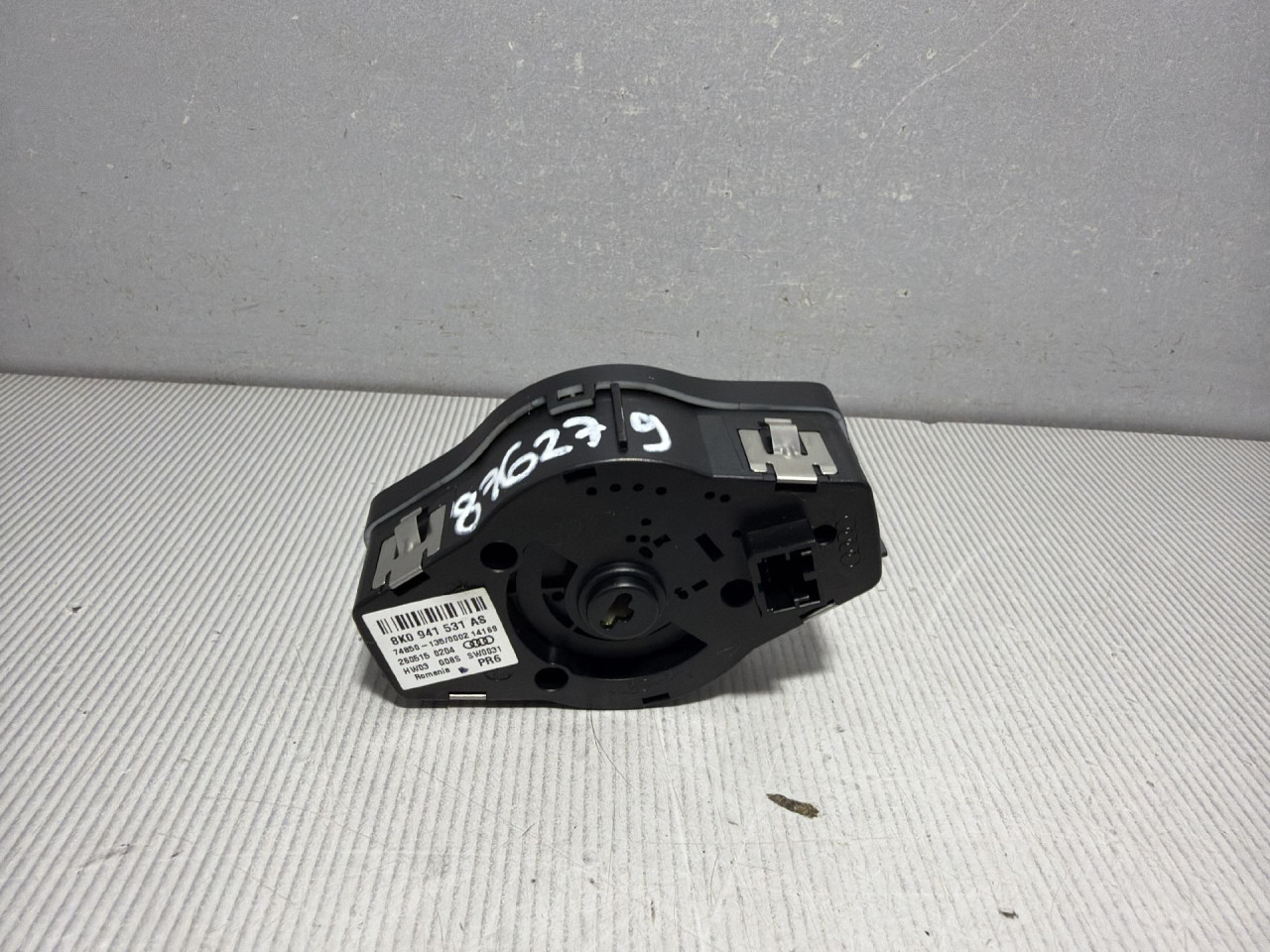 DIJELOVI PREKIDACI SVJETLA AUDI Q5 > 12-16 2.0 8K0941531AS