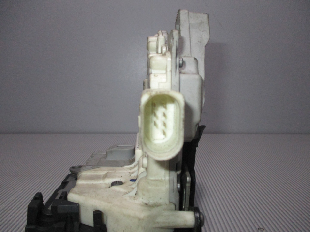 BRAVA VRATA VW PASSAT B7 > 10-14 VW055036 3C4839016A