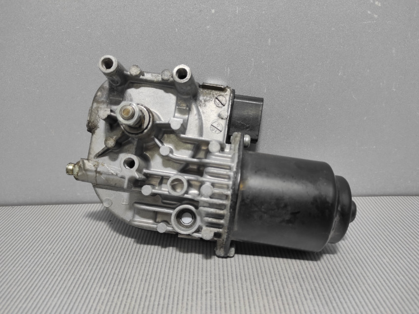 MOTORIC PREDNJEG BRISACA VW PASSAT B6 > 05-10 3C1955419B