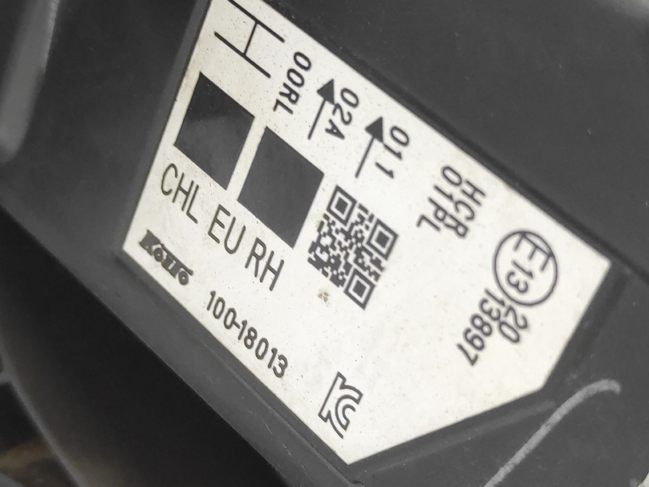 DIJELOVI FAR NISSAN QASHQAI > 14-17 10018013