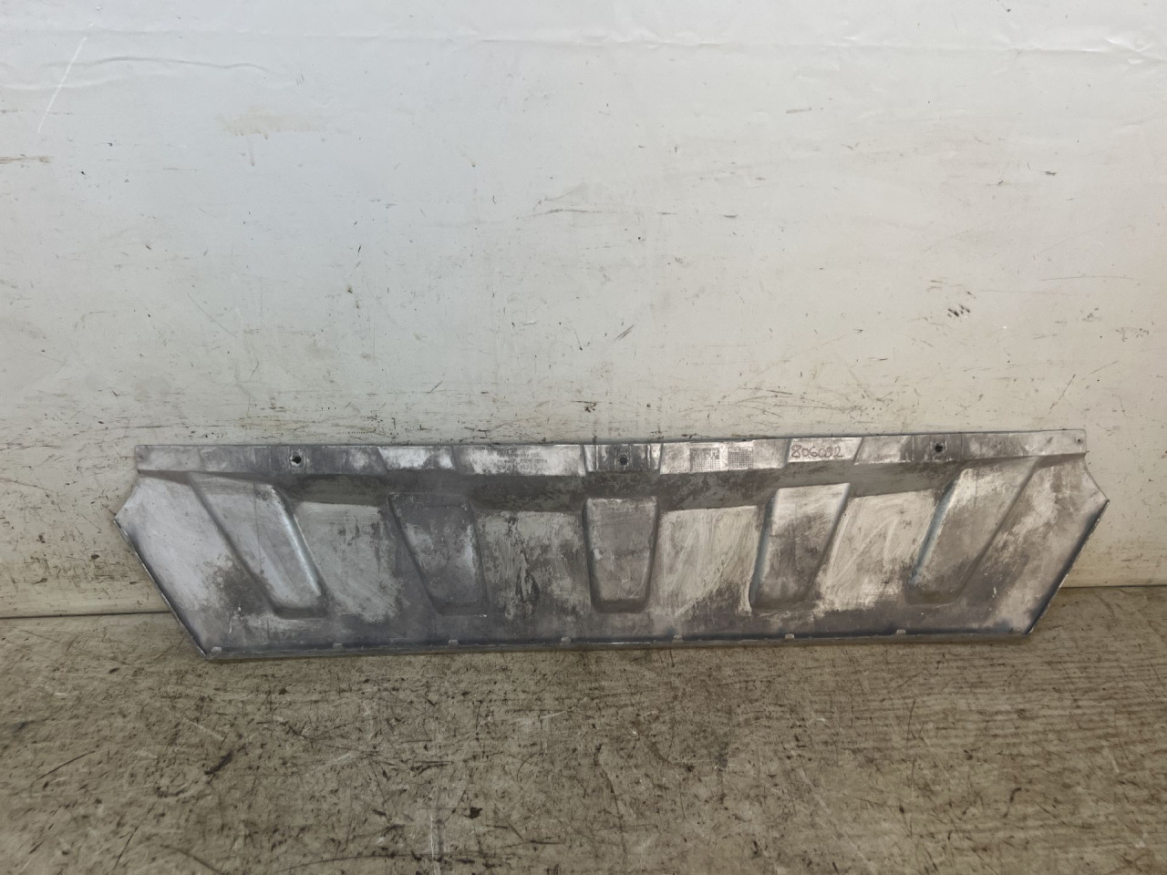 PLASTIKA BRANIKA VW TIGUAN > 07-11 5N0807582