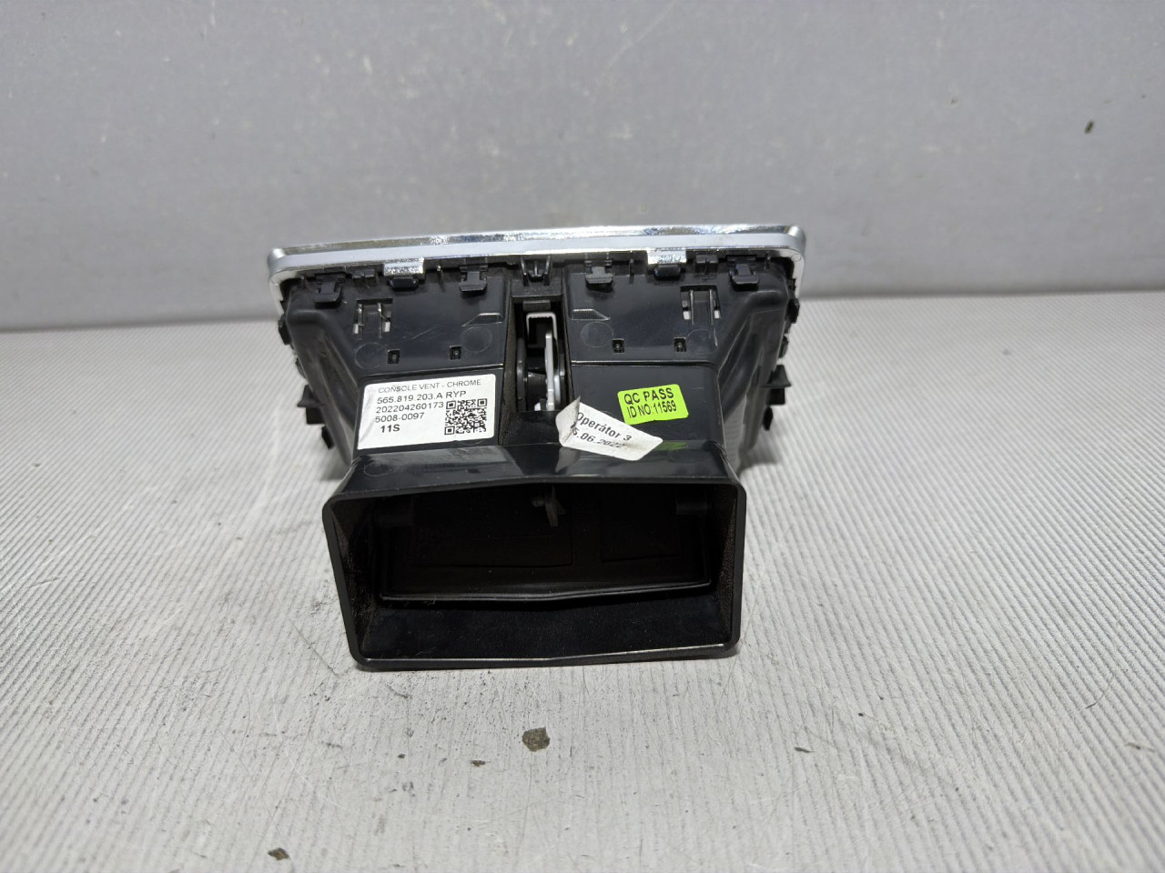 DIJELOVI RESETKA VENTILACIJE SKODA KAROQ > 17- 1.5 565819203