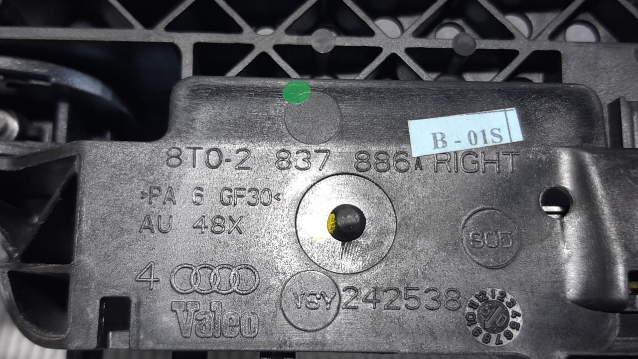 RUCKA VRATA AUDI A4 (B8) > 07-11 8T02837886