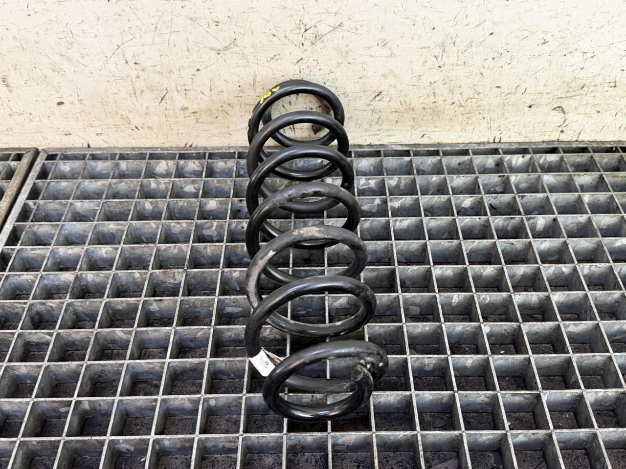 DIJELOVI OPRUGA AMORTIZERA VW PASSAT B8 > 14-19 1.6 3Q0511115AJ