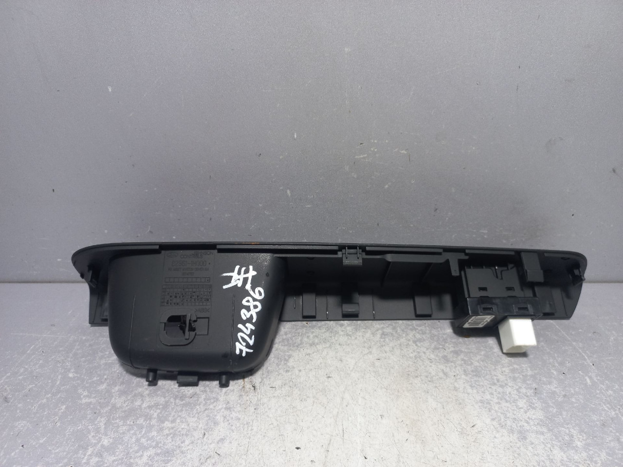 DIJELOVI PREKIDACI PROZORA KIA CEED > 06-09 935751H100