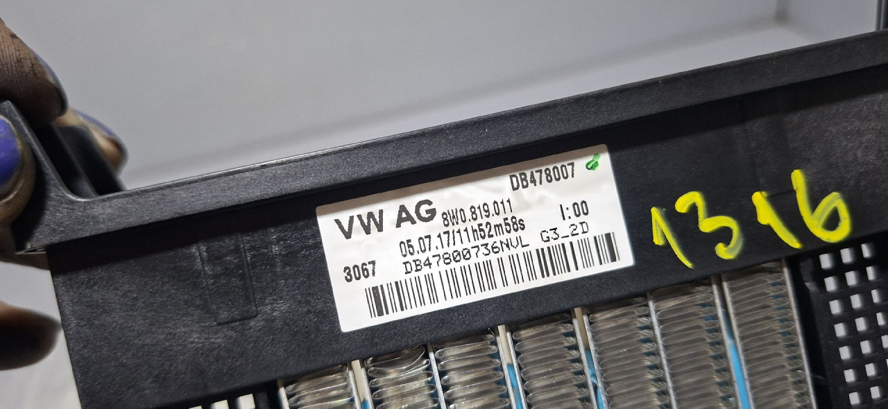 DIJELOVI GRIJAC AUDI A4 (B9) > 15-18 2.0 8W0819011