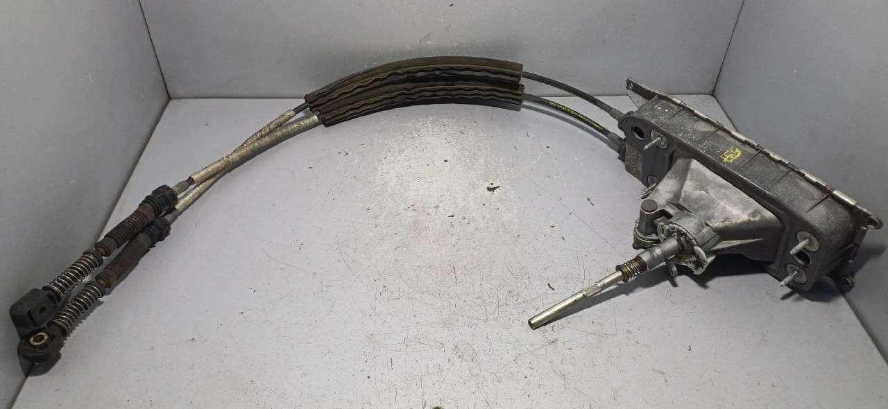 DIJELOVI SALTEBLA AUDI A3 > 03-08 1K0711049BM