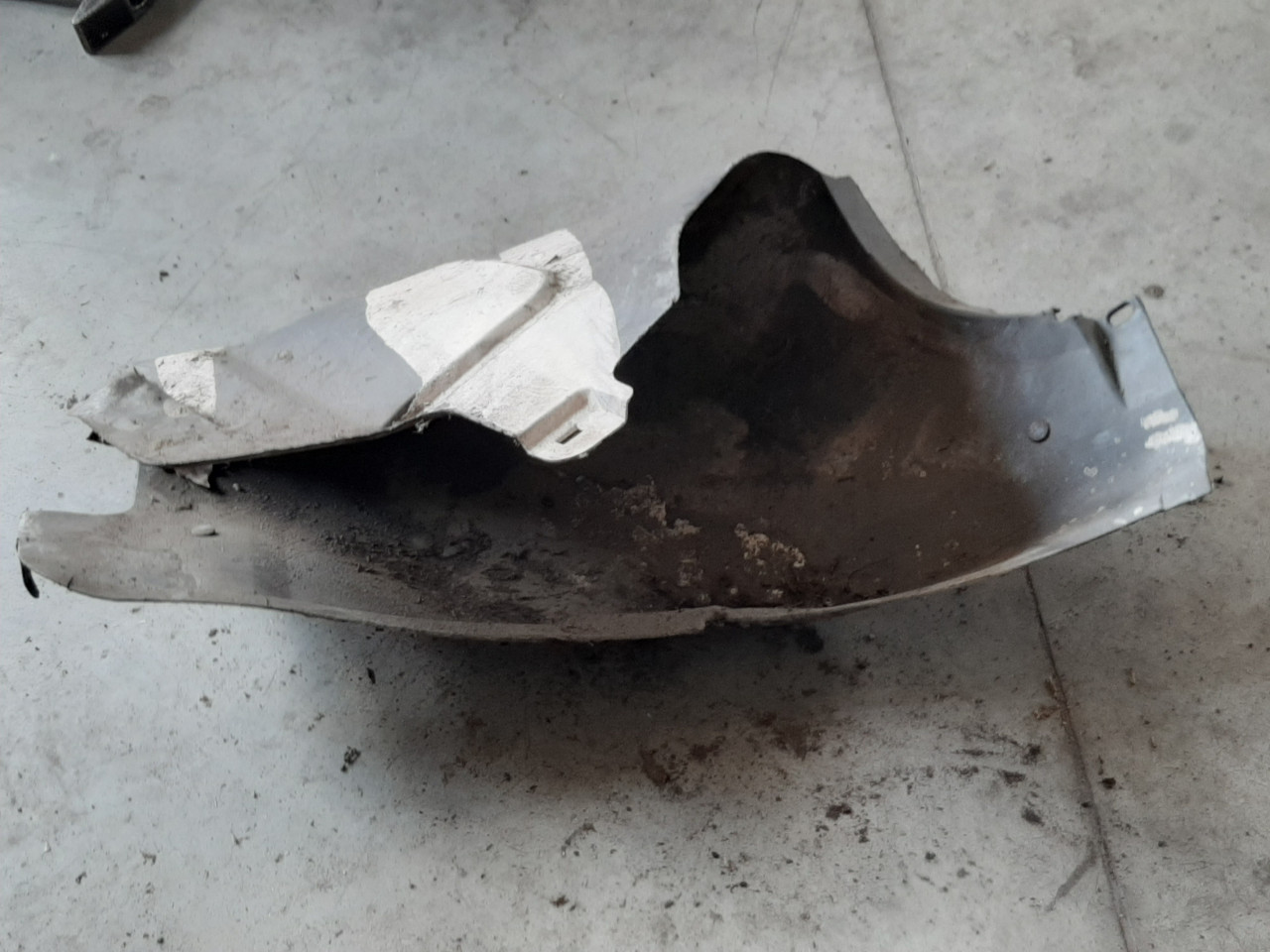 UNUTRASNJI BLATOBRAN ALFA ROMEO 166 > 98-03 60654903
