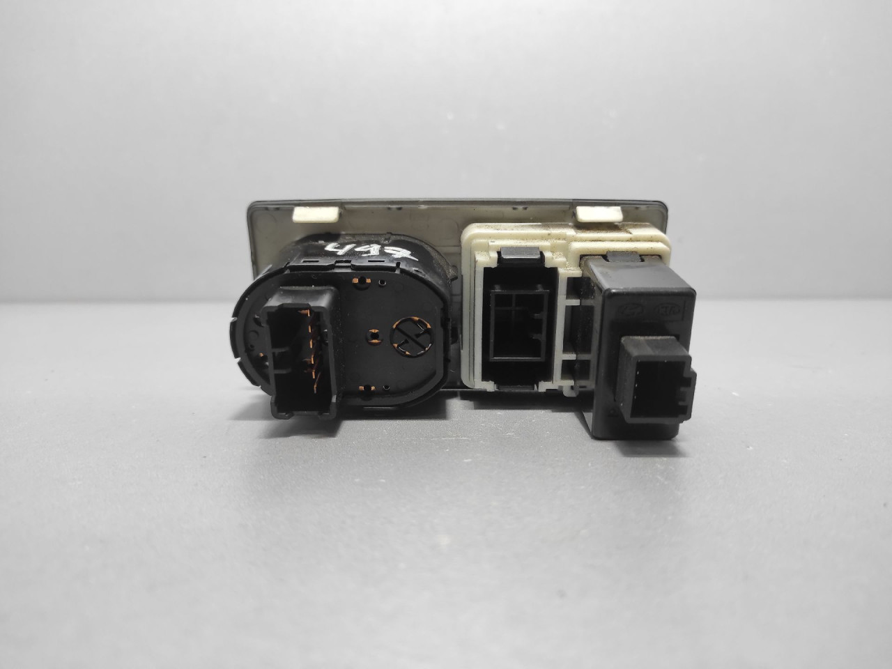 PREKIDACI SVJETLA KIA SORENTO > 02-06 3410017M01