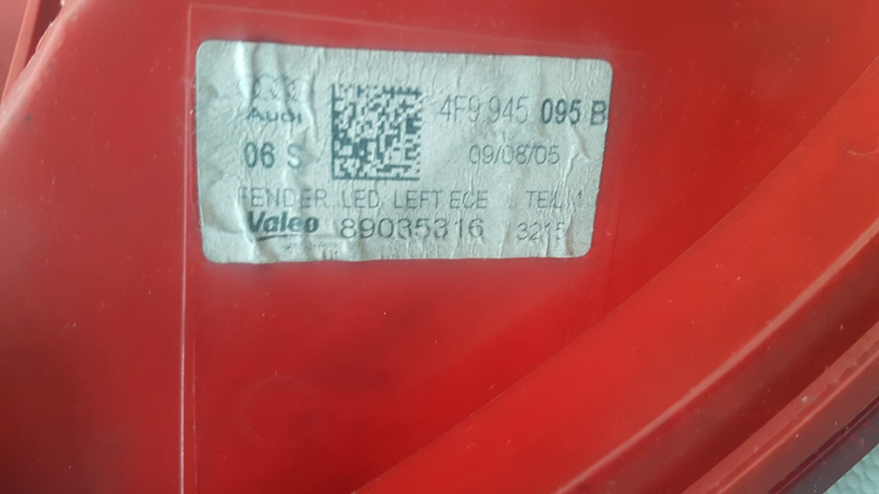 DIJELOVI STOP SVJETLO AUDI A6 > 04-08 4F9945095B