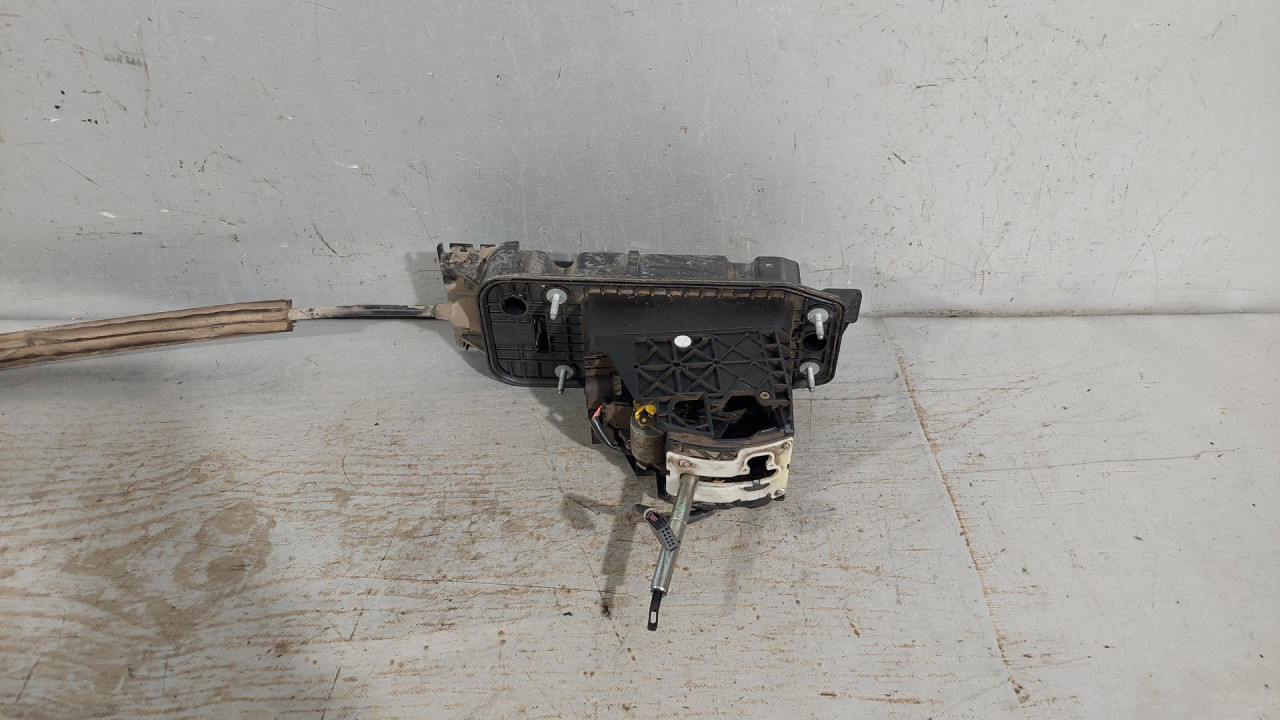 DIJELOVI SALTEBLA VW PASSAT B6 > 05-10 3C1713025F