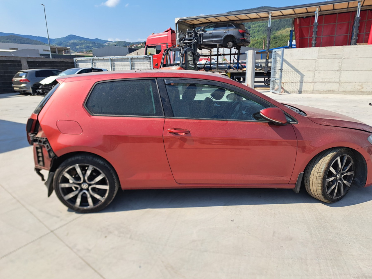 DIJELOVI GOLF 7 2.0 DIZEL 2013. DVOJA VRATA MJENJAC MOTOR CRBC
