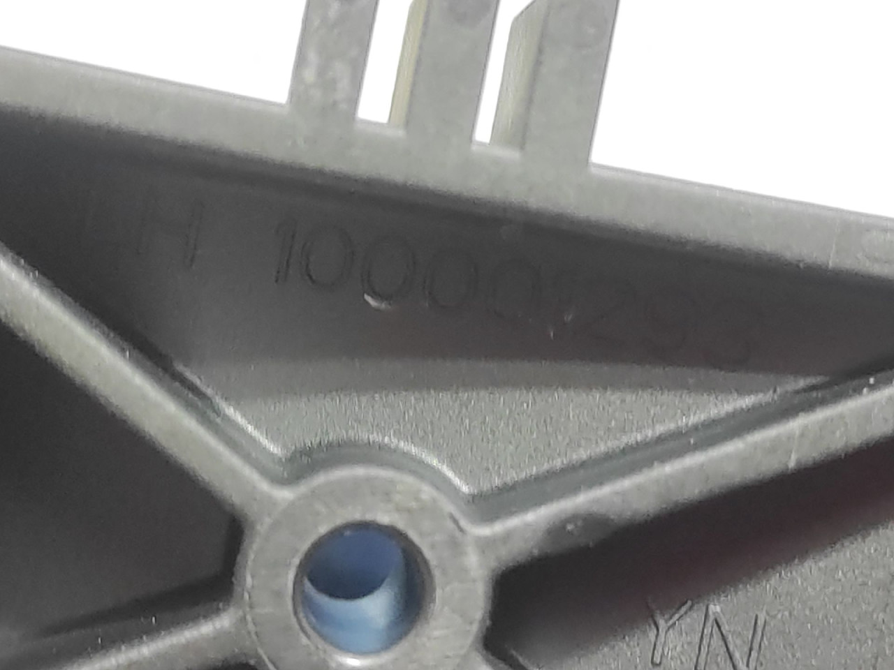 DIJELOVI RUCKA VRATA KIA VENGA > 10-15 100001293