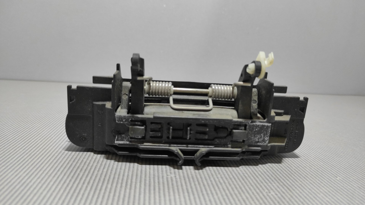 RUCKA VRATA AUDI A4 (B6) > 00-04 4B0639885