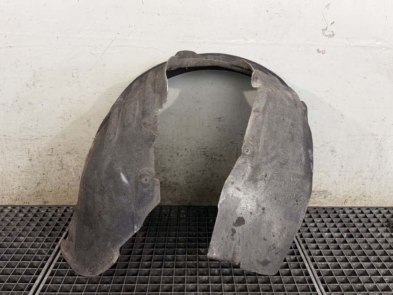 DIJELOVI UNUTRASNJI BLATOBRAN VOLVO V40 > 12-16 2.0 31477853