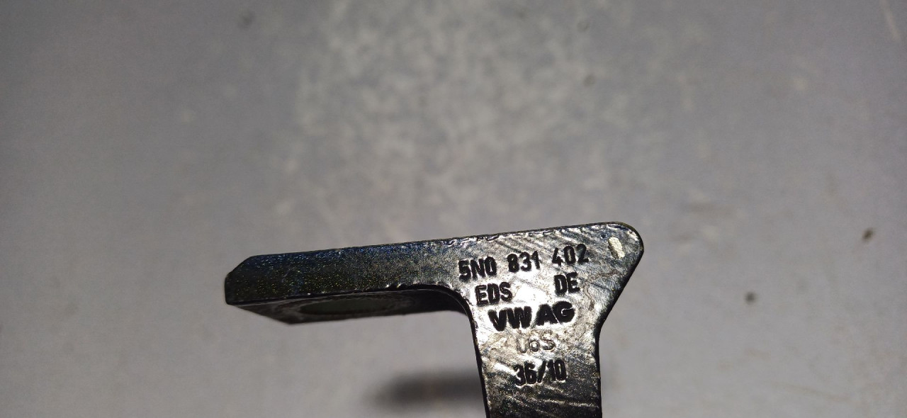 DIJELOVI BAGLAMA VW TIGUAN > 07-11 5N0831402
