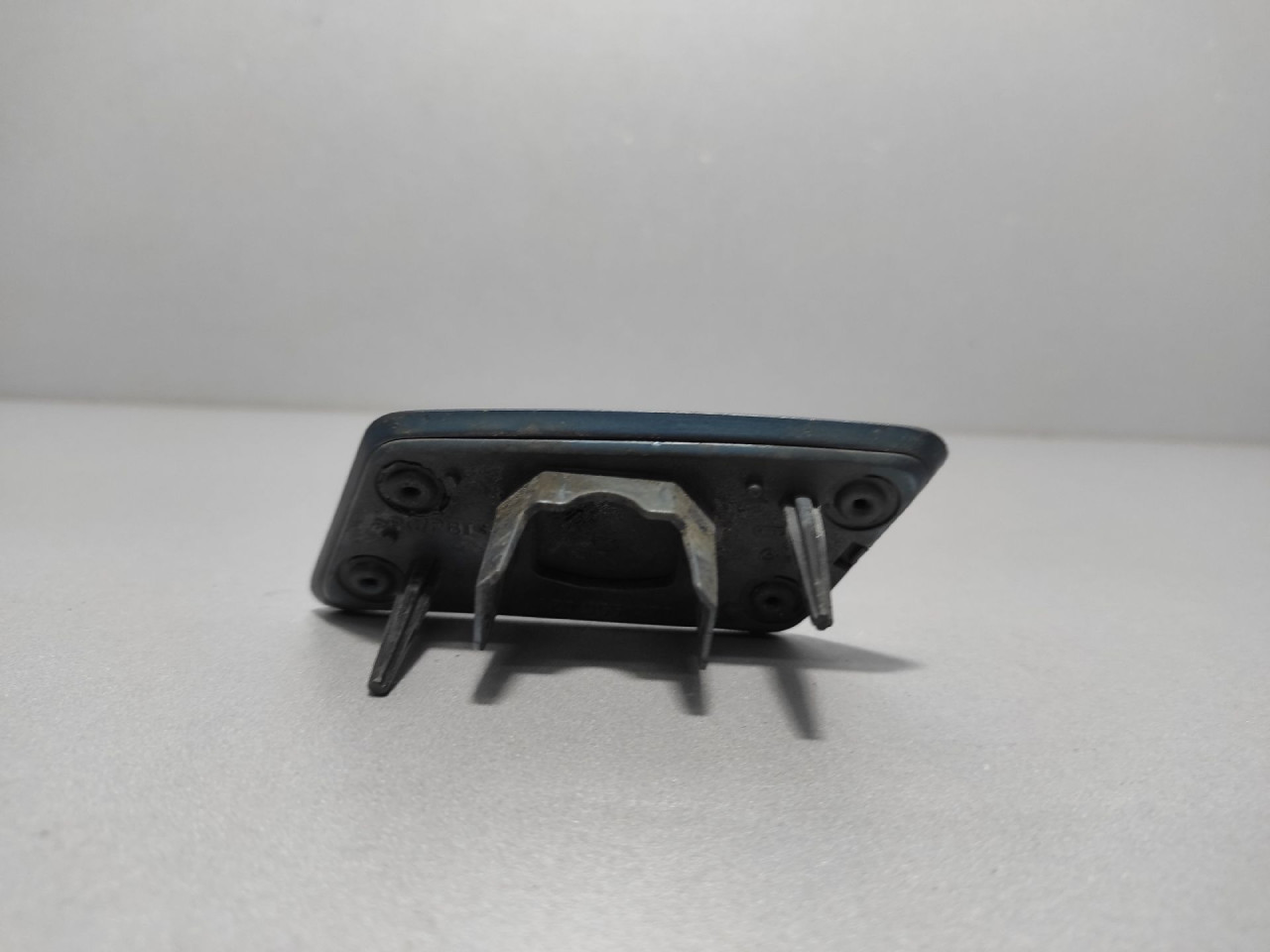 PLASTIKA BRANIKA AUDI A2 > 99-05 8Z0955270